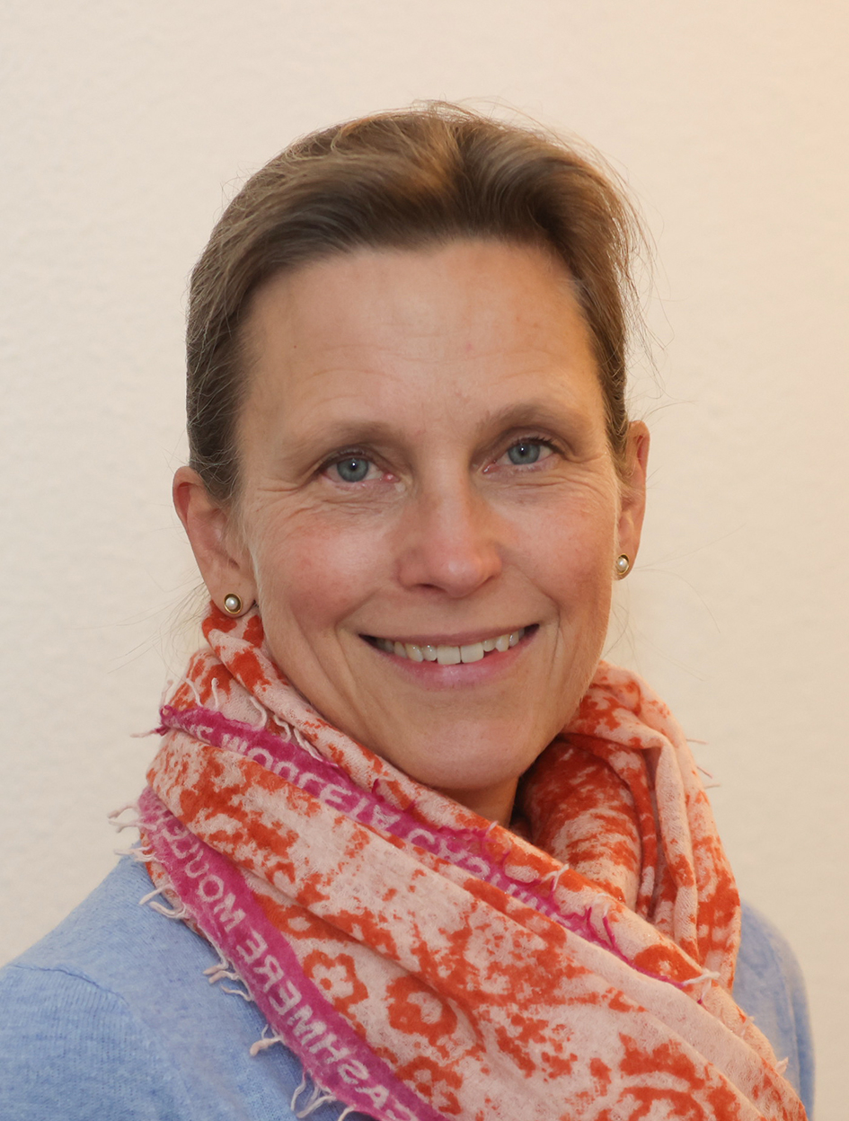 Dr. Nina Kollmar